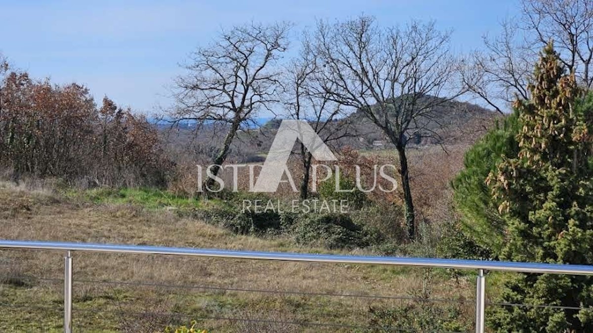 Casa ai margini del villaggio con vista sul mare - intorno a Parenzo