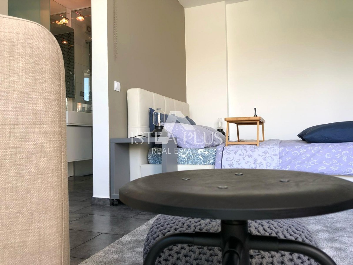 Istria, Červar Porat - Appartamento splendidamente decorato al 2° piano a 30 metri dal mare!!