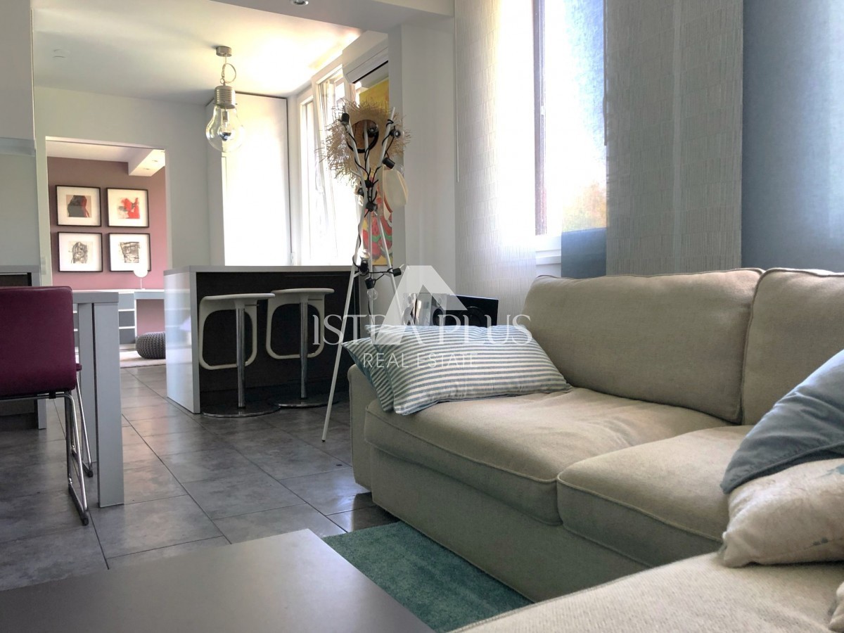 Istria, Červar Porat - Appartamento splendidamente decorato al 2° piano a 30 metri dal mare!!