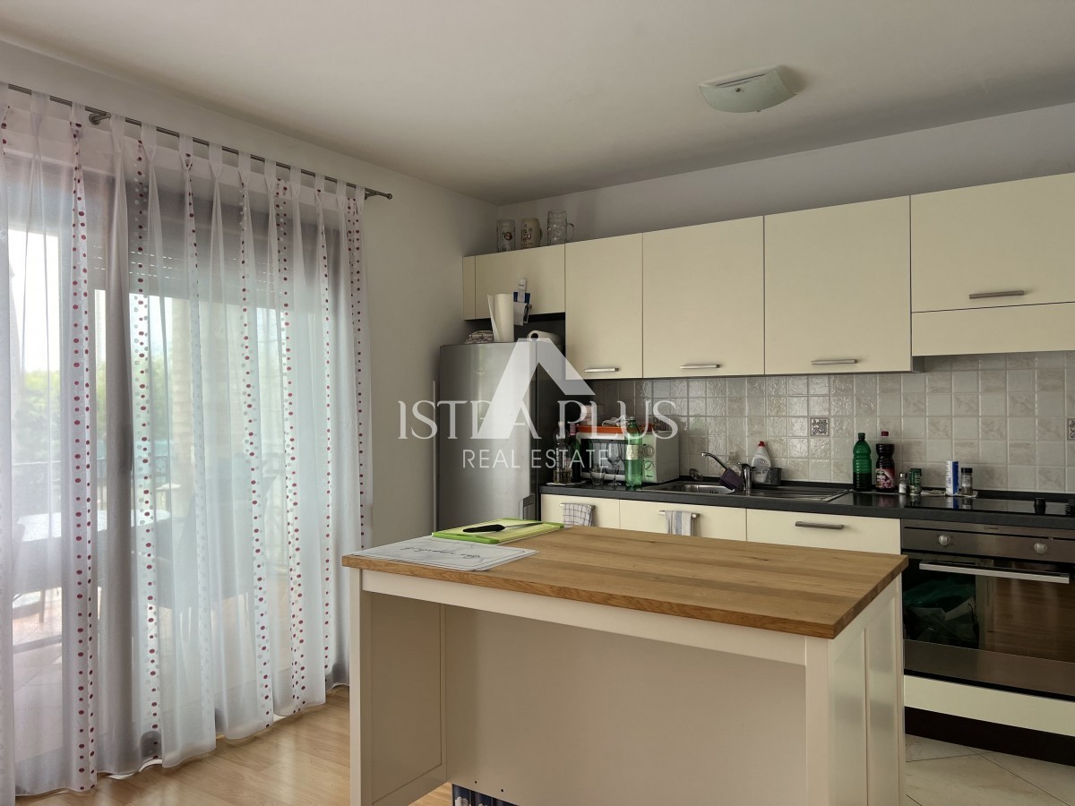 OCCASIONE!! Bellissima casa indipendente con piscina vicino a Parenzo!!