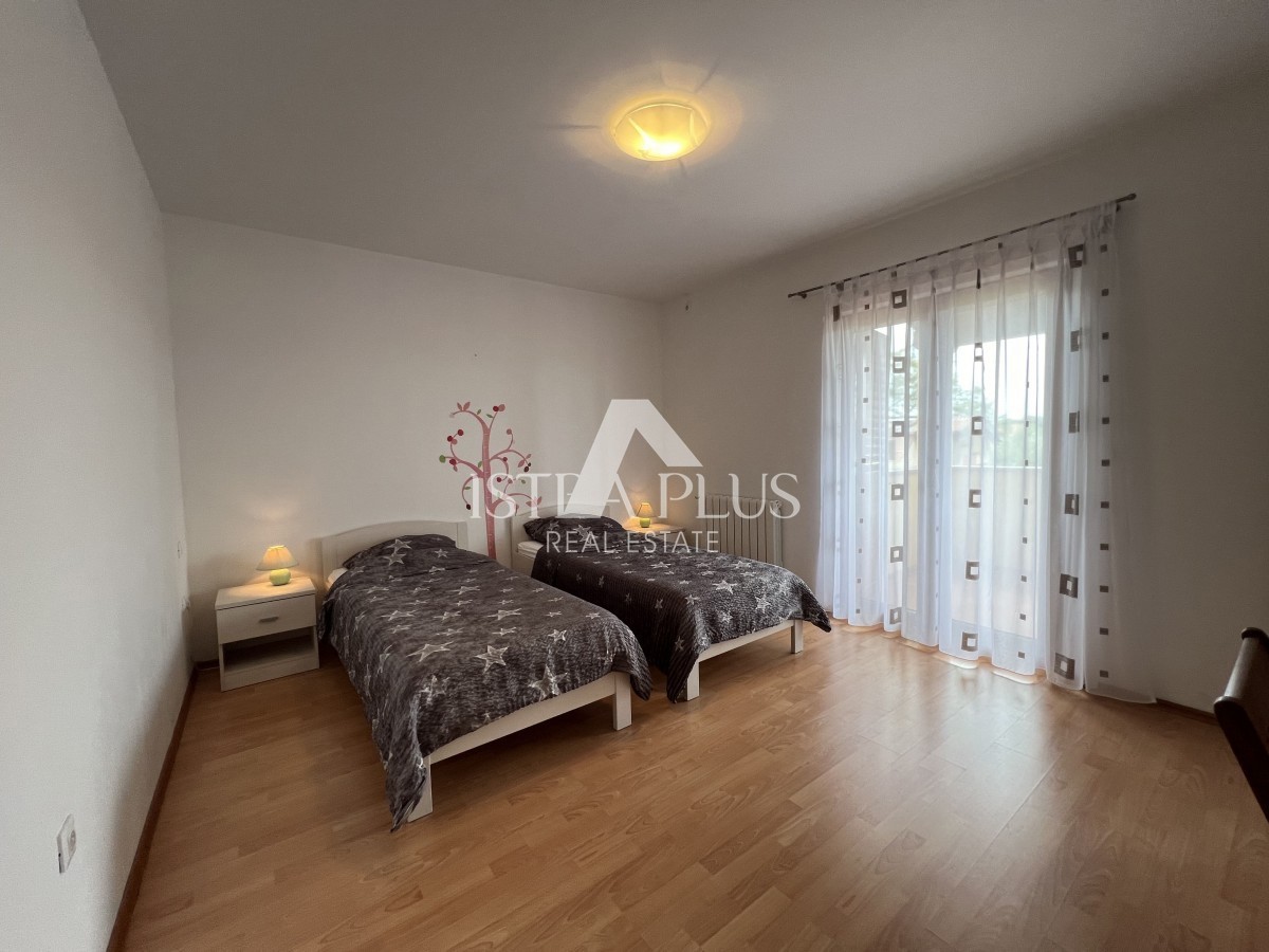 OCCASIONE!! Bellissima casa indipendente con piscina vicino a Parenzo!!