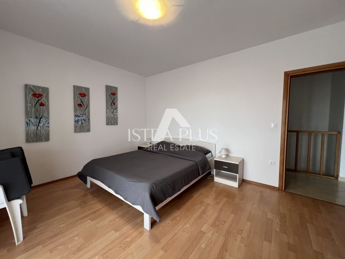 OCCASIONE!! Bellissima casa indipendente con piscina vicino a Parenzo!!