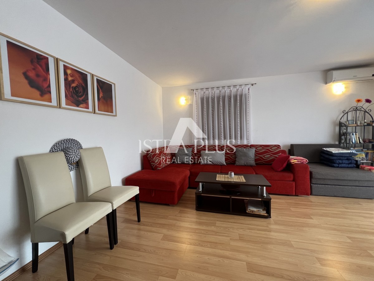 OCCASIONE!! Bellissima casa indipendente con piscina vicino a Parenzo!!