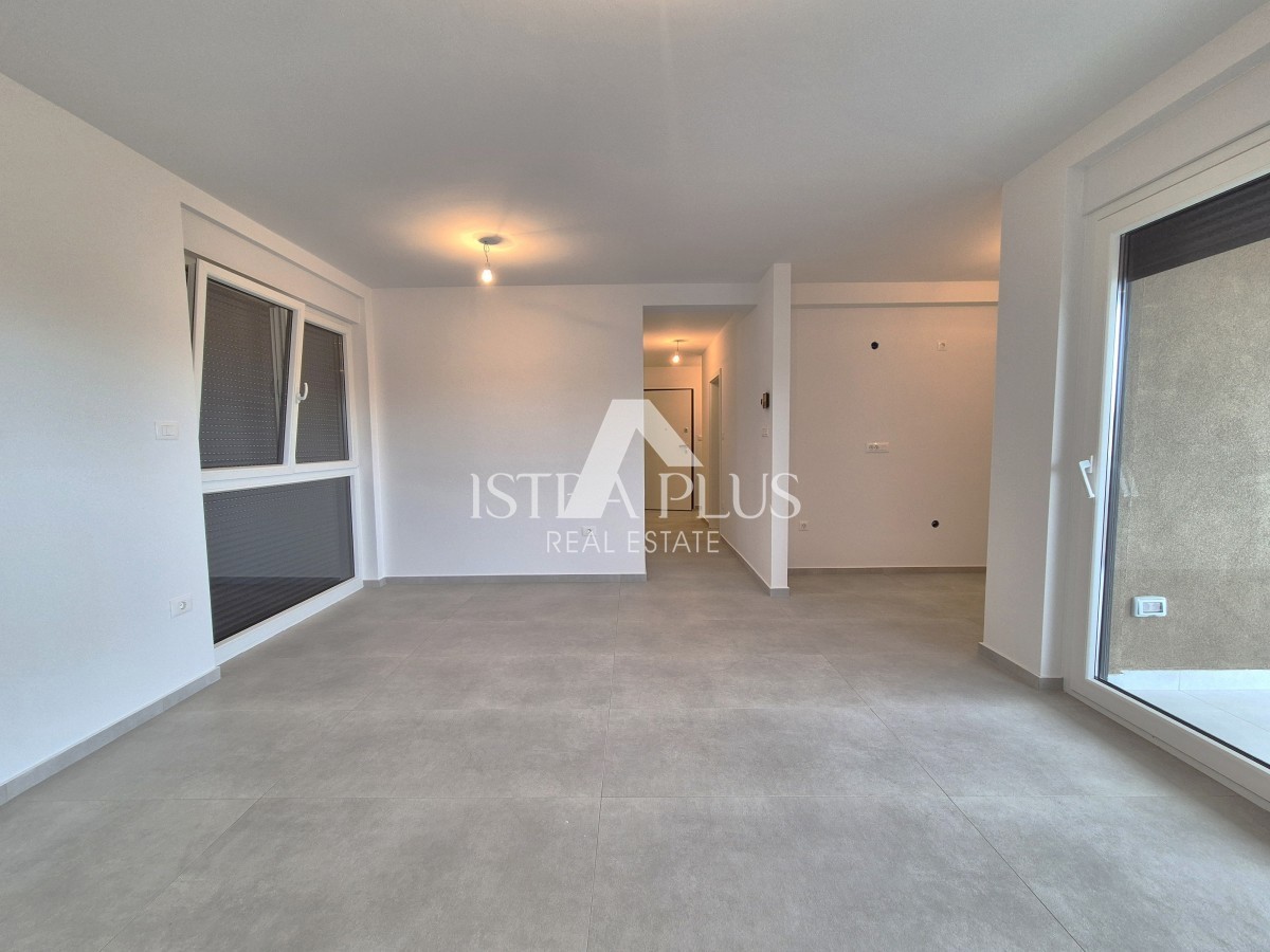 Istria, zona Parenzo a 1500 m dal mare - Appartamento in un nuovo edificio con ascensore al 1° piano con due camere da letto