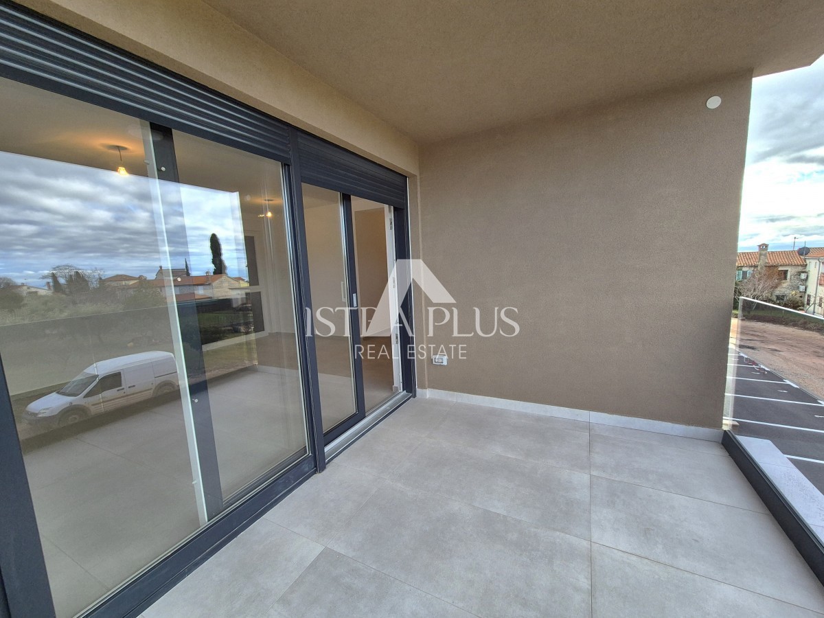 Istria, zona Parenzo a 1500 m dal mare - Appartamento in un nuovo edificio con ascensore al 1° piano con due camere da letto