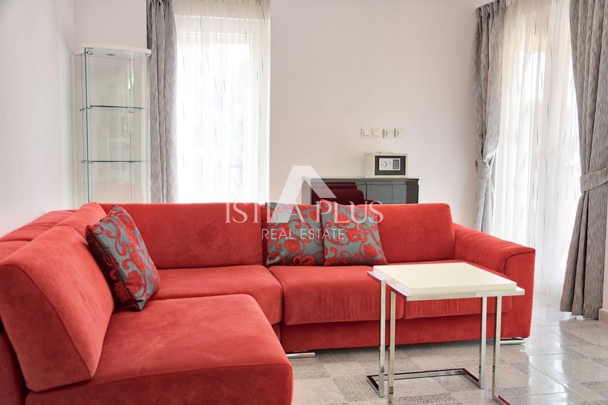 Parenzo, appartamento in ottima posizione a 300 m dal mare