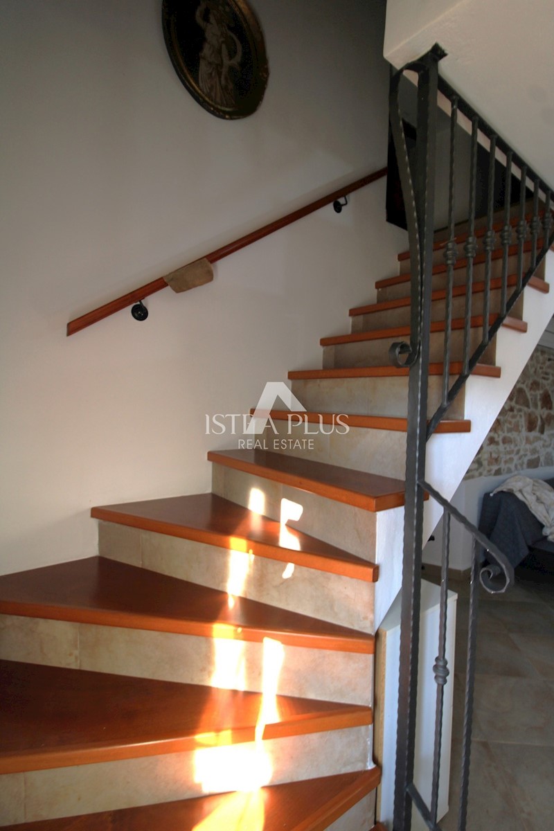 Casa in pietra ristrutturata e splendidamente decorata - vicino a Parenzo
