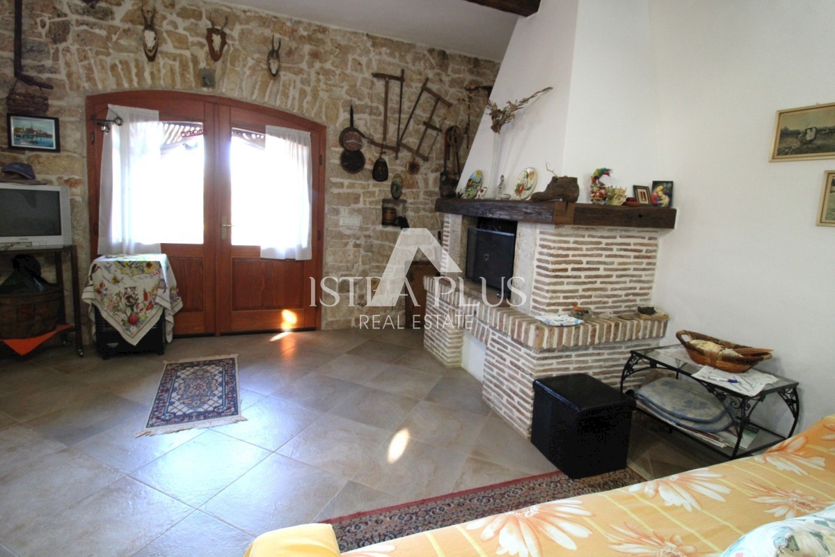 Casa in pietra ristrutturata e splendidamente decorata - vicino a Parenzo