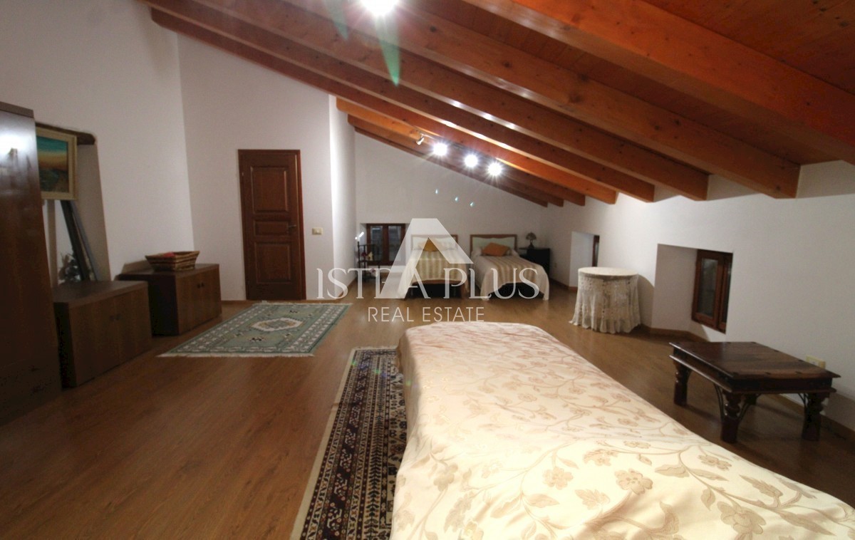 Casa in pietra ristrutturata e splendidamente decorata - vicino a Parenzo