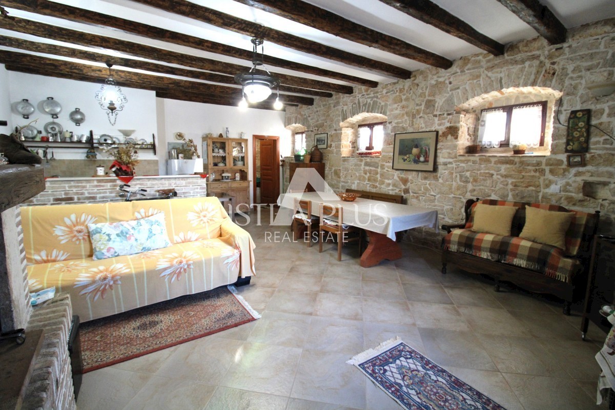 Casa in pietra ristrutturata e splendidamente decorata - vicino a Parenzo