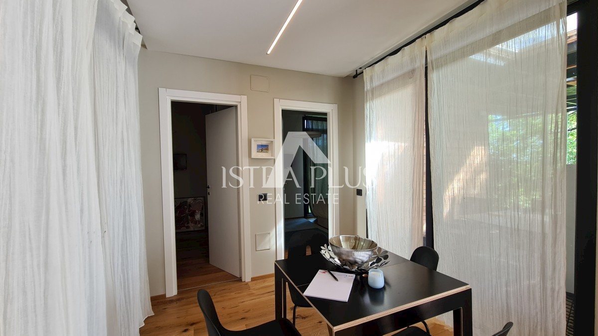Moderna casa a un piano in una posizione tranquilla - nei dintorni di Parenzo