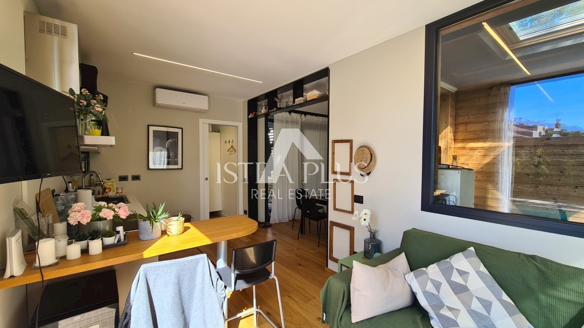 Moderna casa a un piano in una posizione tranquilla - nei dintorni di Parenzo