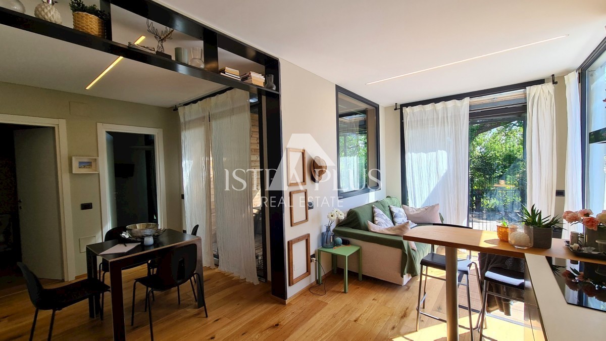 Moderna casa a un piano in una posizione tranquilla - nei dintorni di Parenzo