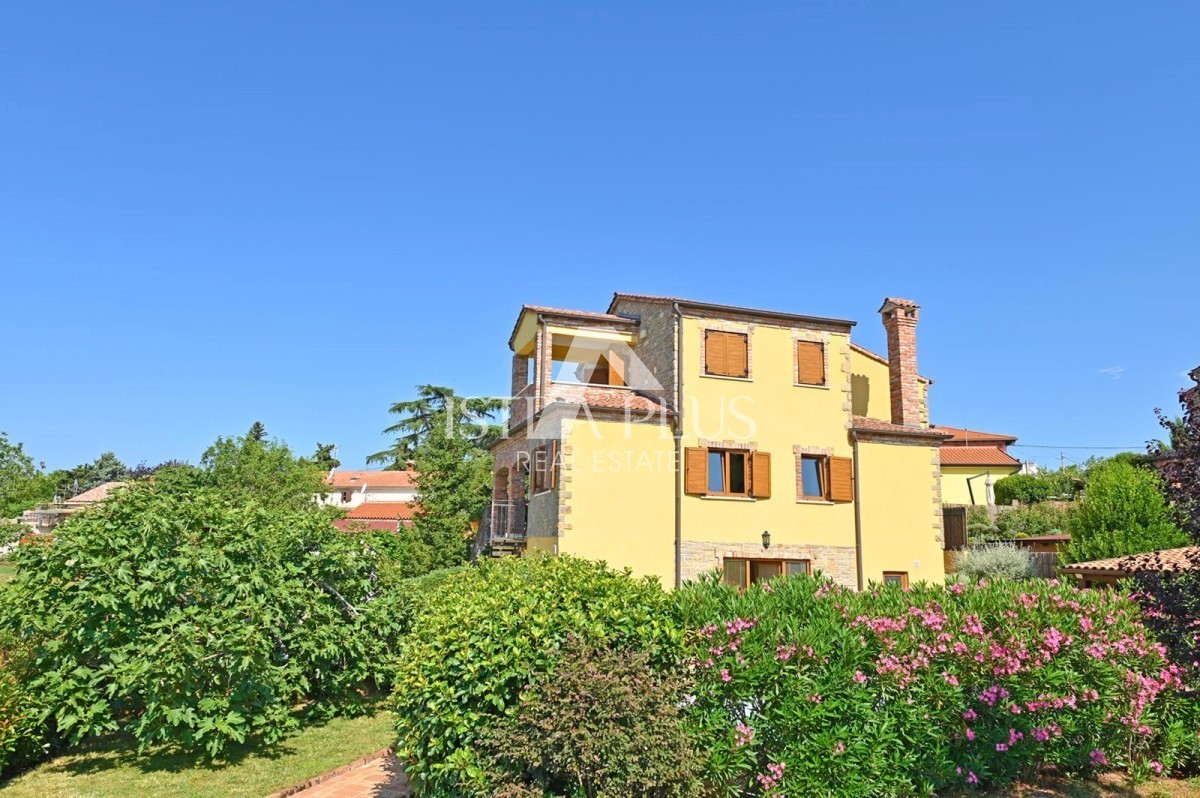 Casa rustica con piscina vicino a Parenzo, VISTA MARE!