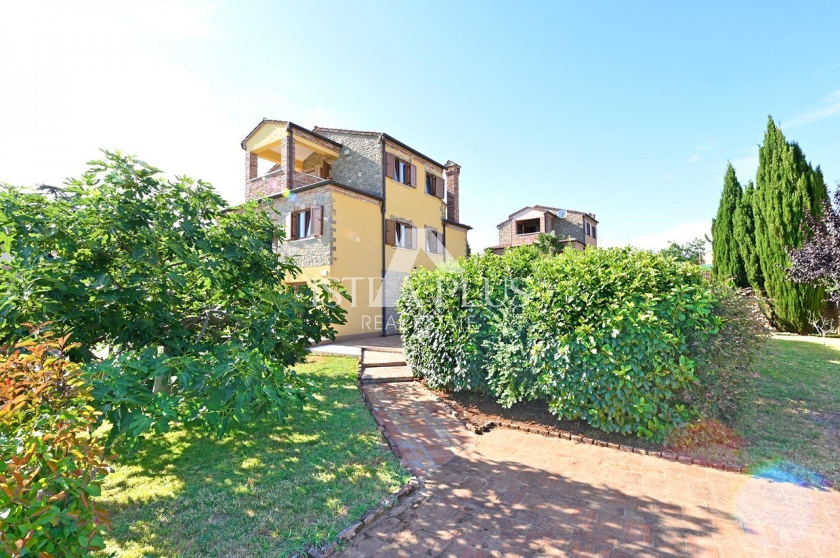 Casa rustica con piscina vicino a Parenzo, VISTA MARE!