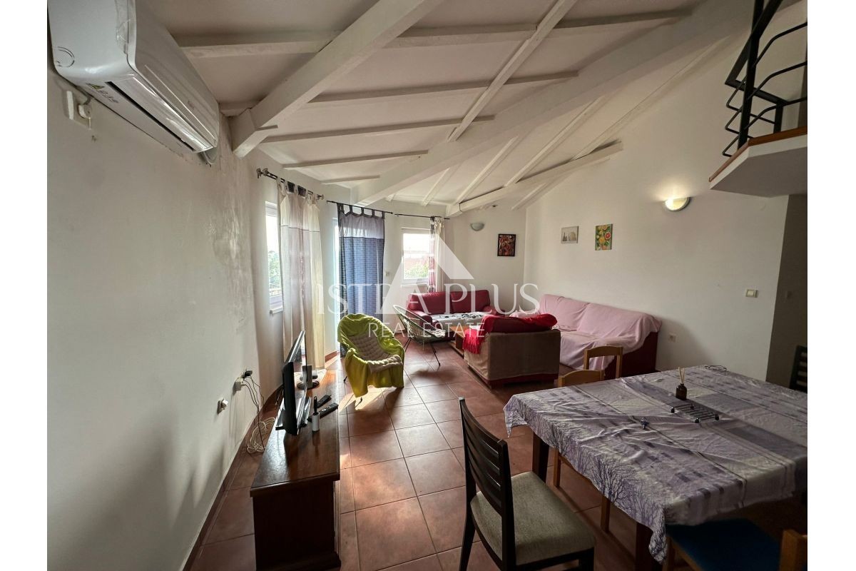 Istria, Cittanova - appartamento con vista mare a 100 m dal mare