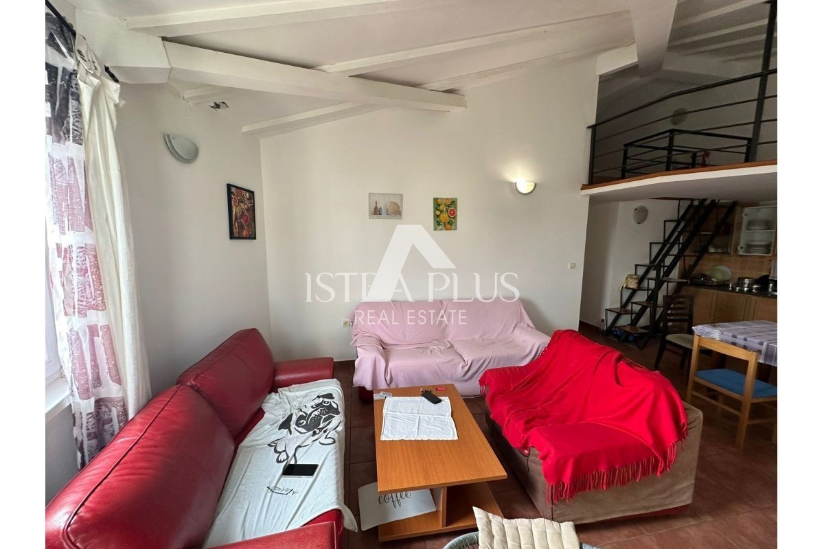 Istria, Cittanova - appartamento con vista mare a 100 m dal mare