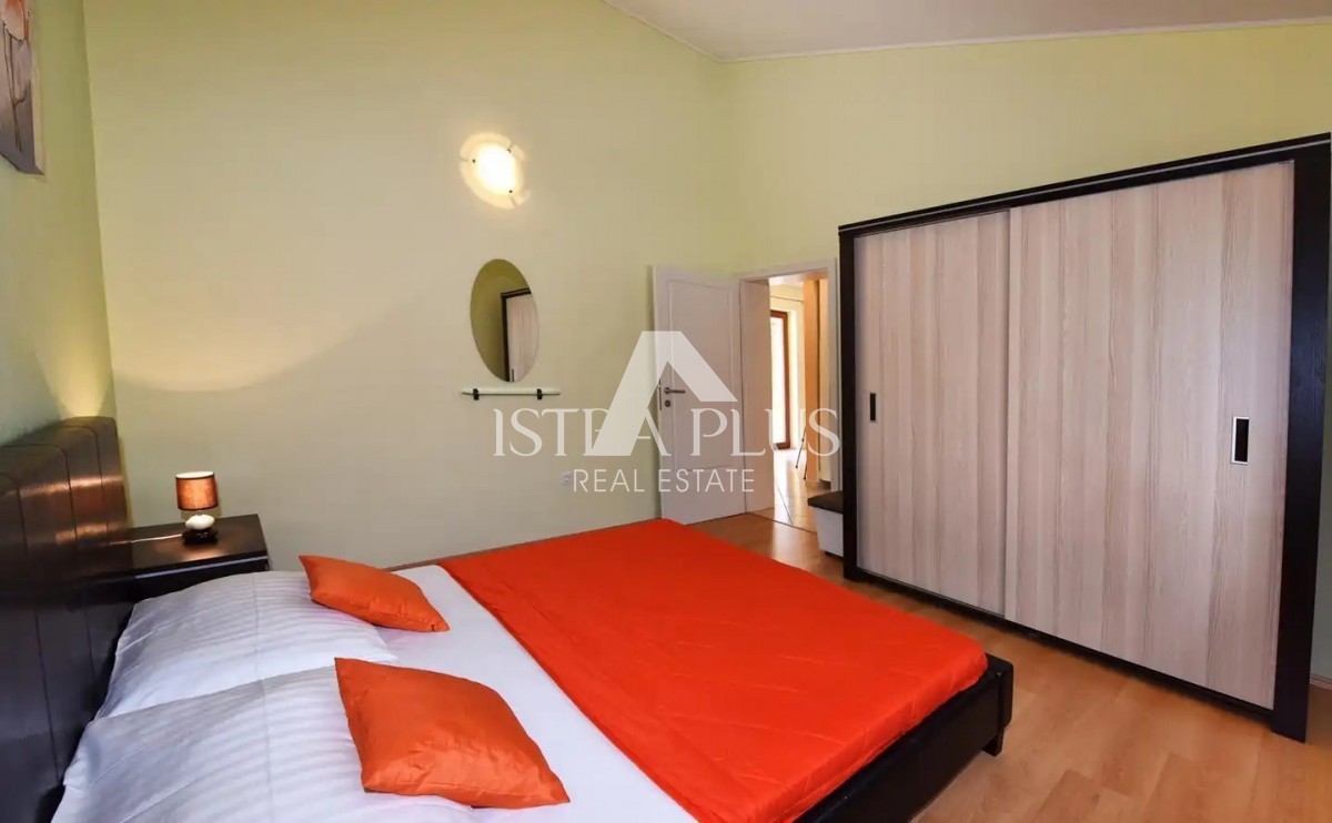 Istria, zona di Parenzo - Bellissima casa indipendente con piscina e vista sul paesaggio istriano!