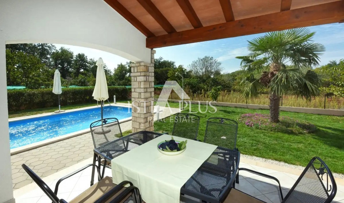Istria, zona di Parenzo - Bellissima casa indipendente con piscina e vista sul paesaggio istriano!