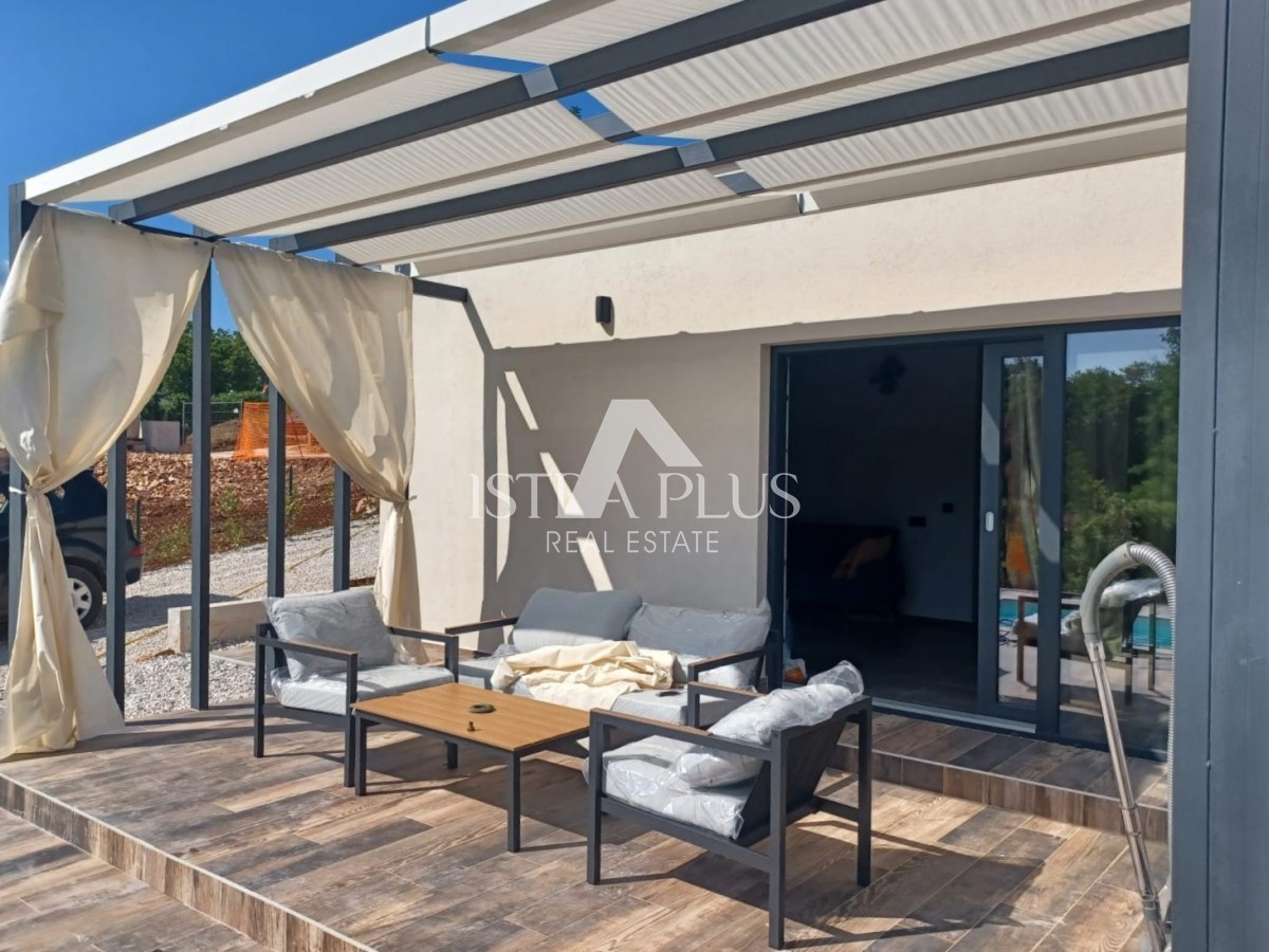 Istria, zona di Visignano - Casa familiare in posizione tranquilla immersa nella natura