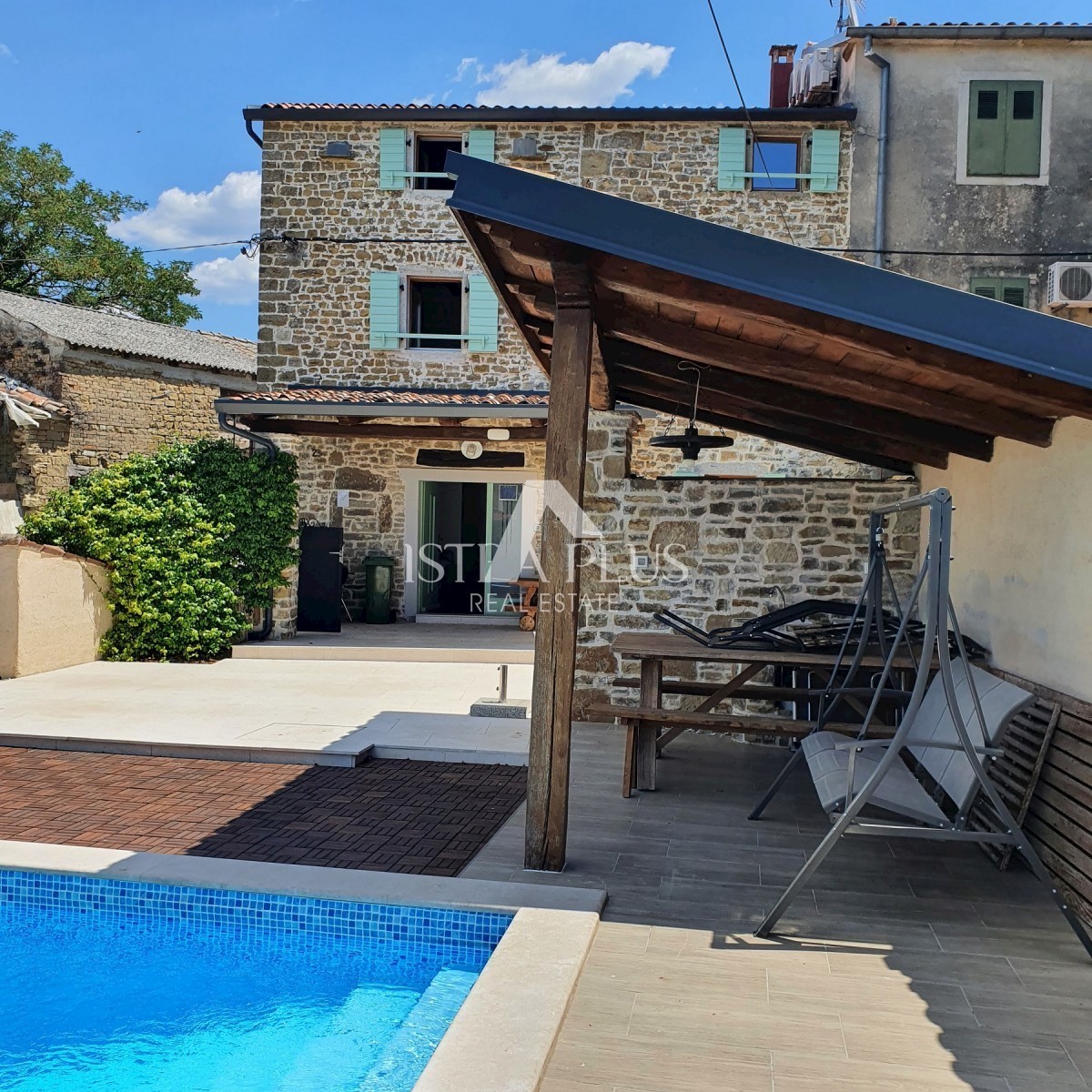 Casa in pietra con piscina + appartamento, Vista al Montona