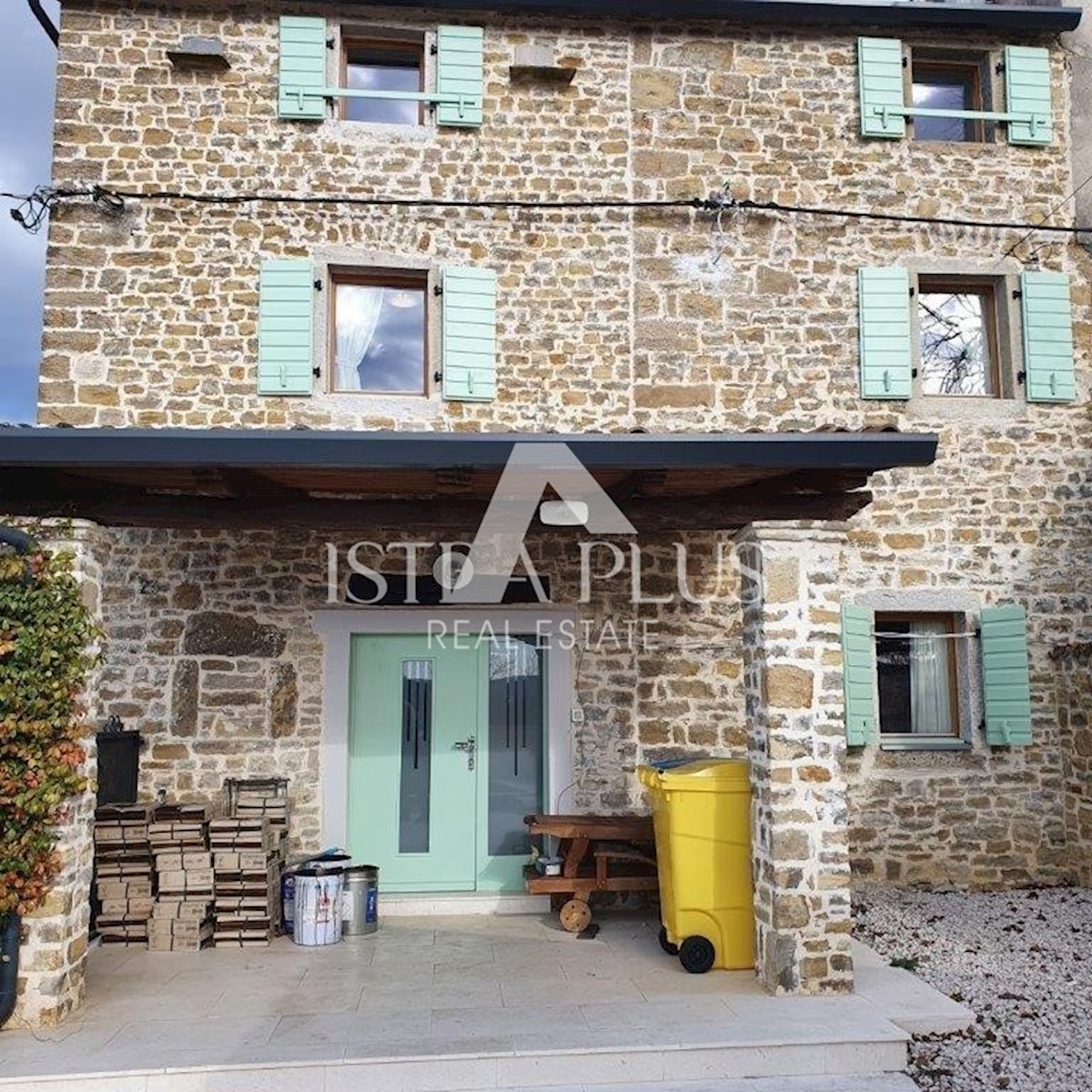 Casa in pietra con piscina + appartamento, Vista al Montona