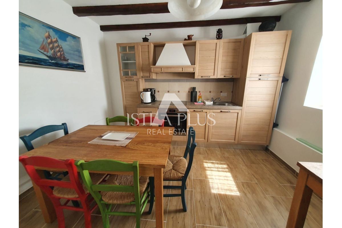 Casa in pietra con piscina + appartamento, Vista al Montona