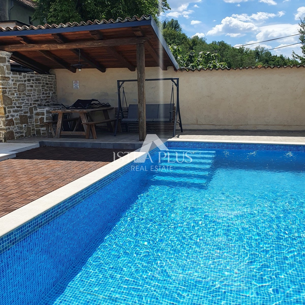 Casa in pietra con piscina + appartamento, Vista al Montona