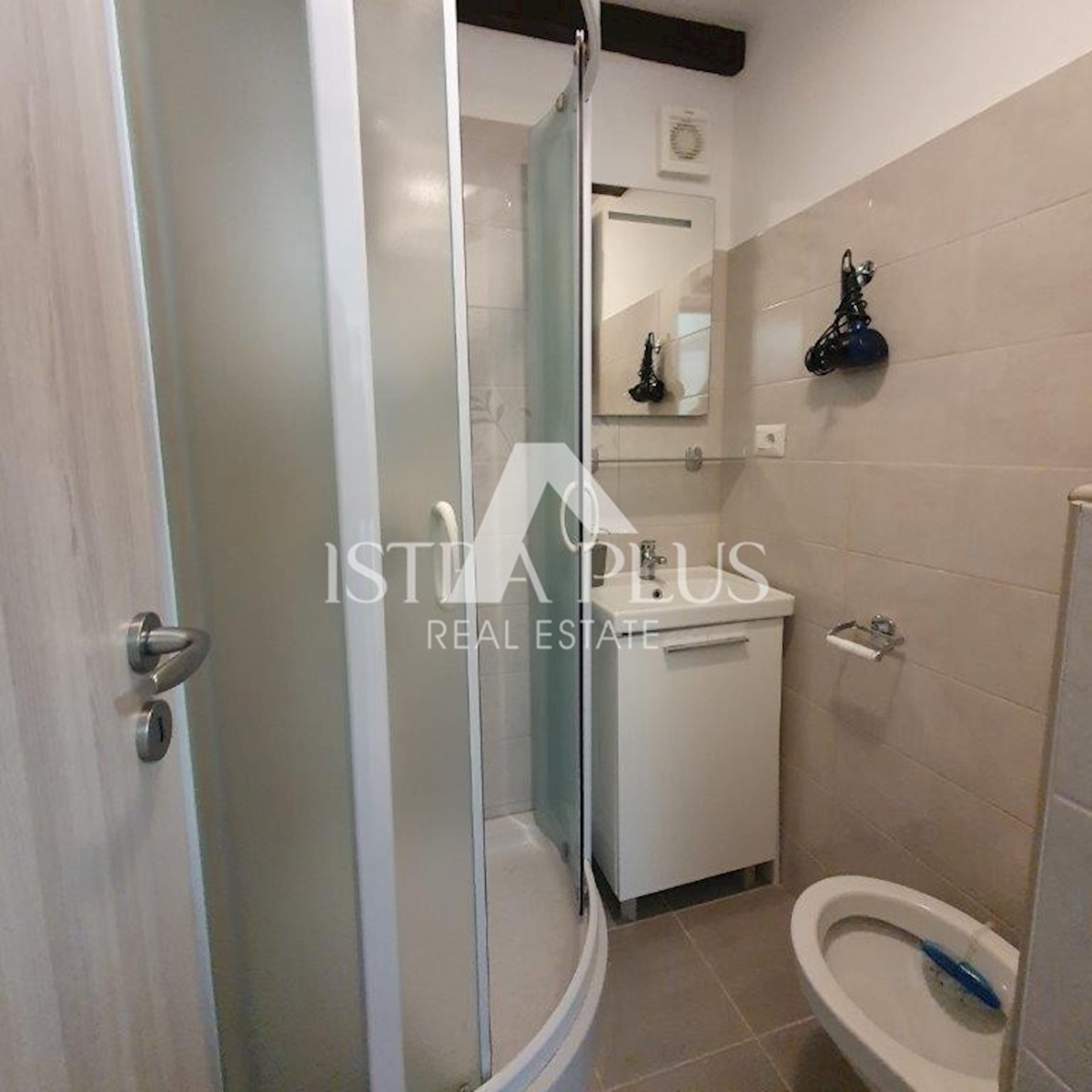 Casa in pietra con piscina + appartamento, Vista al Montona