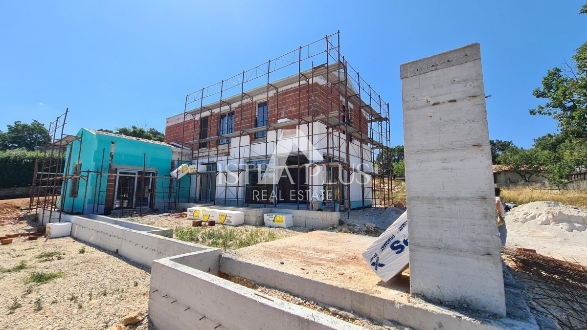 Villa con piscina e benessere in una posizione tranquilla