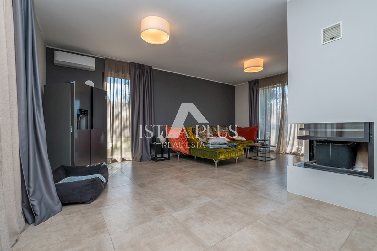 Villa di architettura e design moderno - 1500 metri dal mare