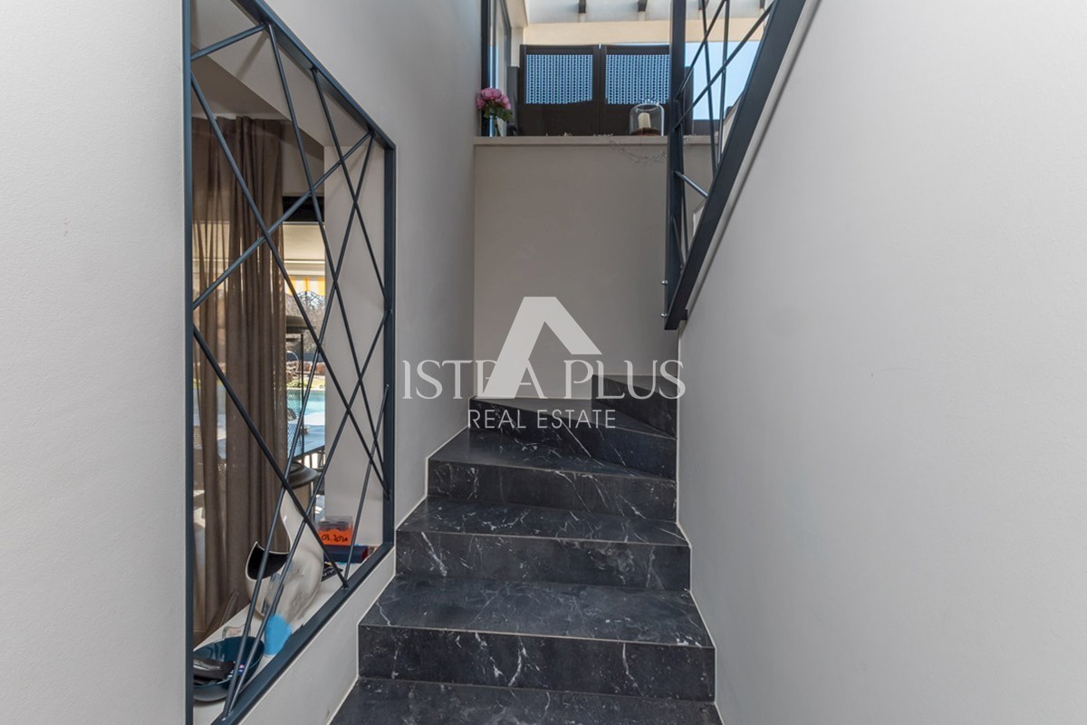 Villa di architettura e design moderno - 1500 metri dal mare