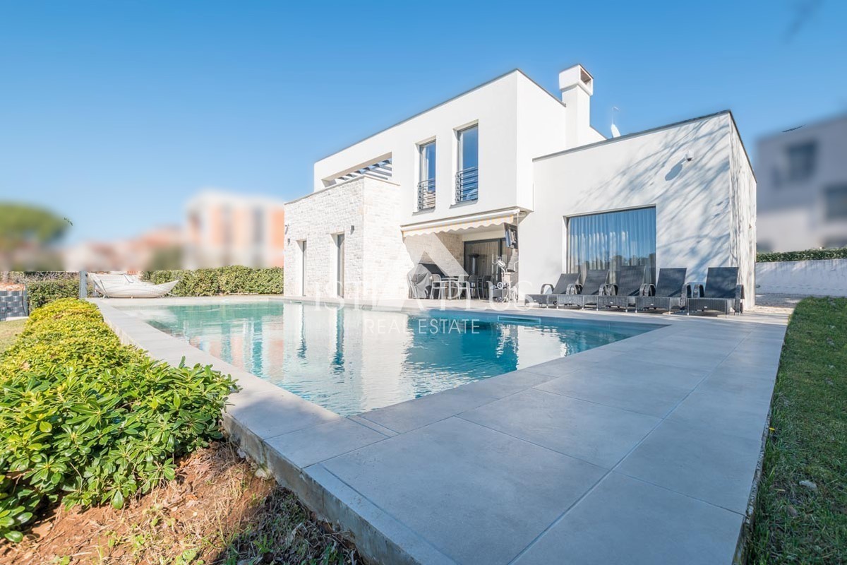 Villa di architettura e design moderno - 1500 metri dal mare
