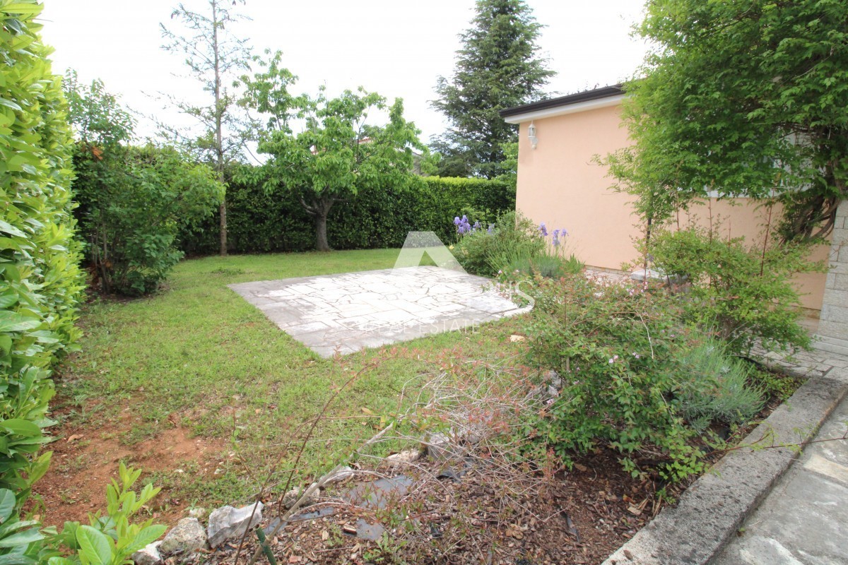 Casa pianoterra con piscina riscaldata - vicino a Parenzo