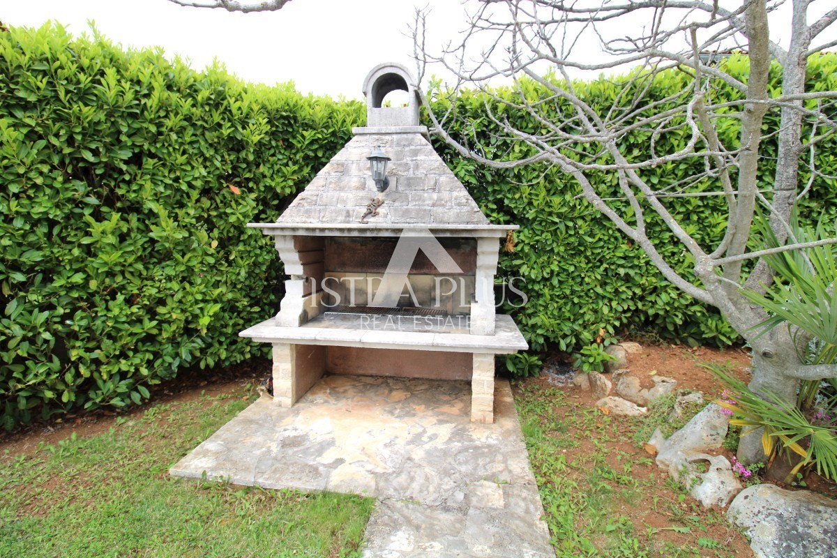 Casa pianoterra con piscina riscaldata - vicino a Parenzo