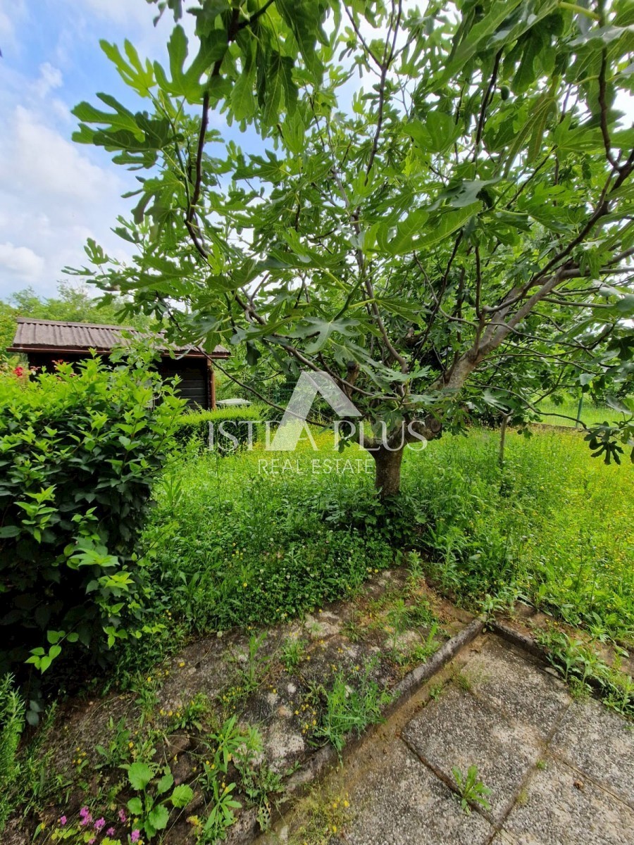 Casa bifamiliare a 2 km dal mare - sobborgo di Parenzo