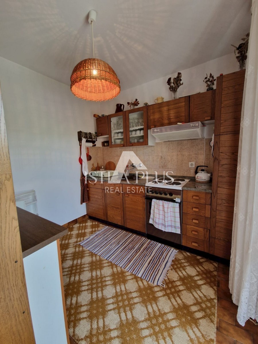 Casa bifamiliare a 2 km dal mare - sobborgo di Parenzo