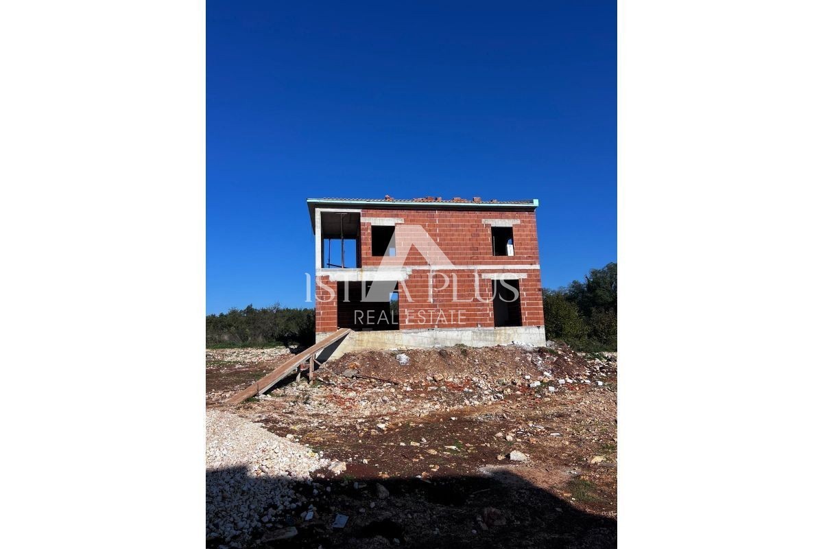 Istria Parenzo, dintorni - Casa indipendente con piscina in fase Rohbau