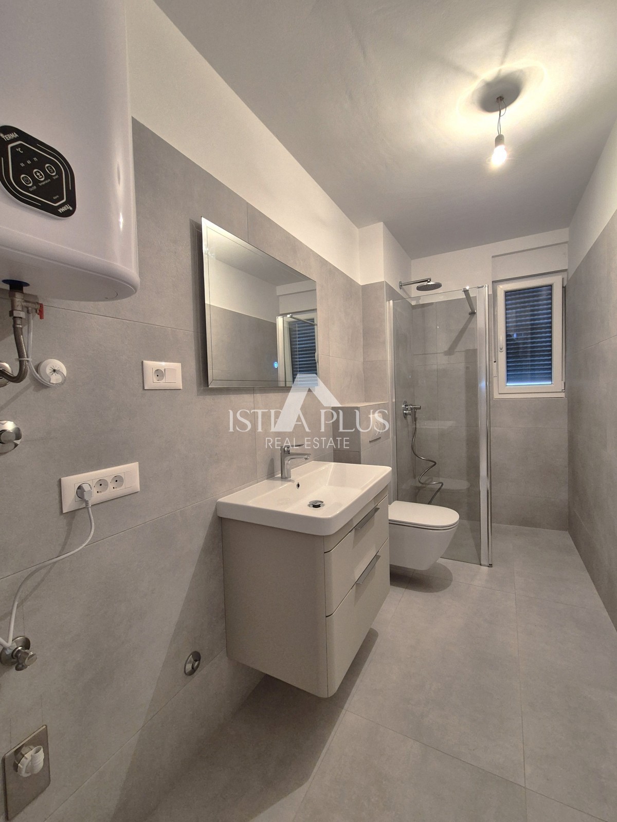 Appartamento in palazzo di nuova costruzione con ascensore - piano terra con cortile