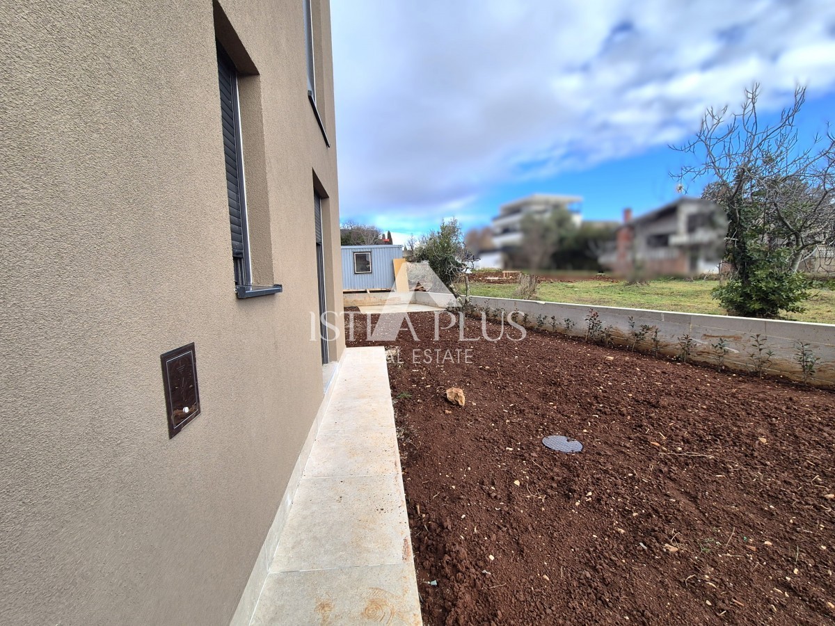 Appartamento in palazzo di nuova costruzione con ascensore - piano terra con cortile