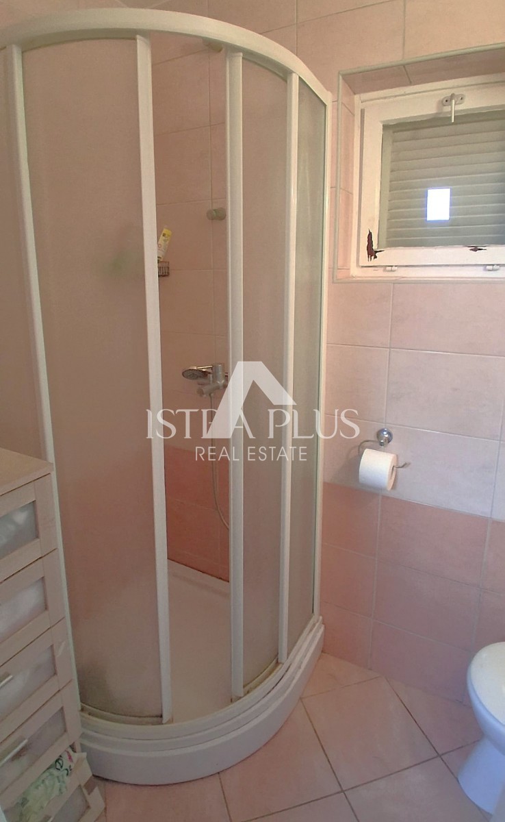 Červar-Porat - Apartma z 2 spalnicama 150 m od morja!!