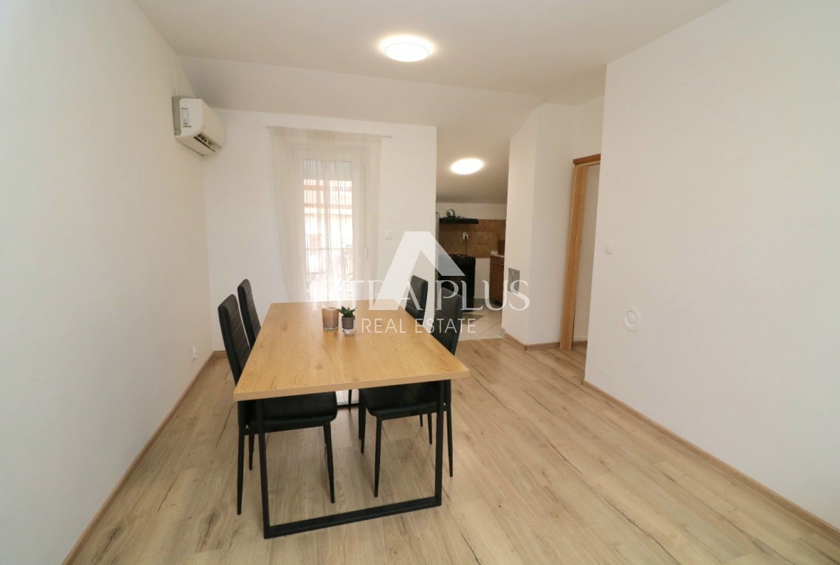 Parenzo, posizione eccellente in città - appartamento 49m2