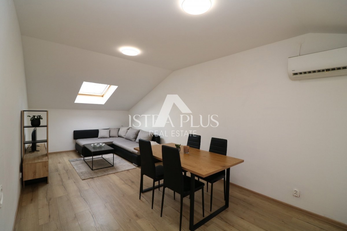 Parenzo, posizione eccellente in città - appartamento 49m2