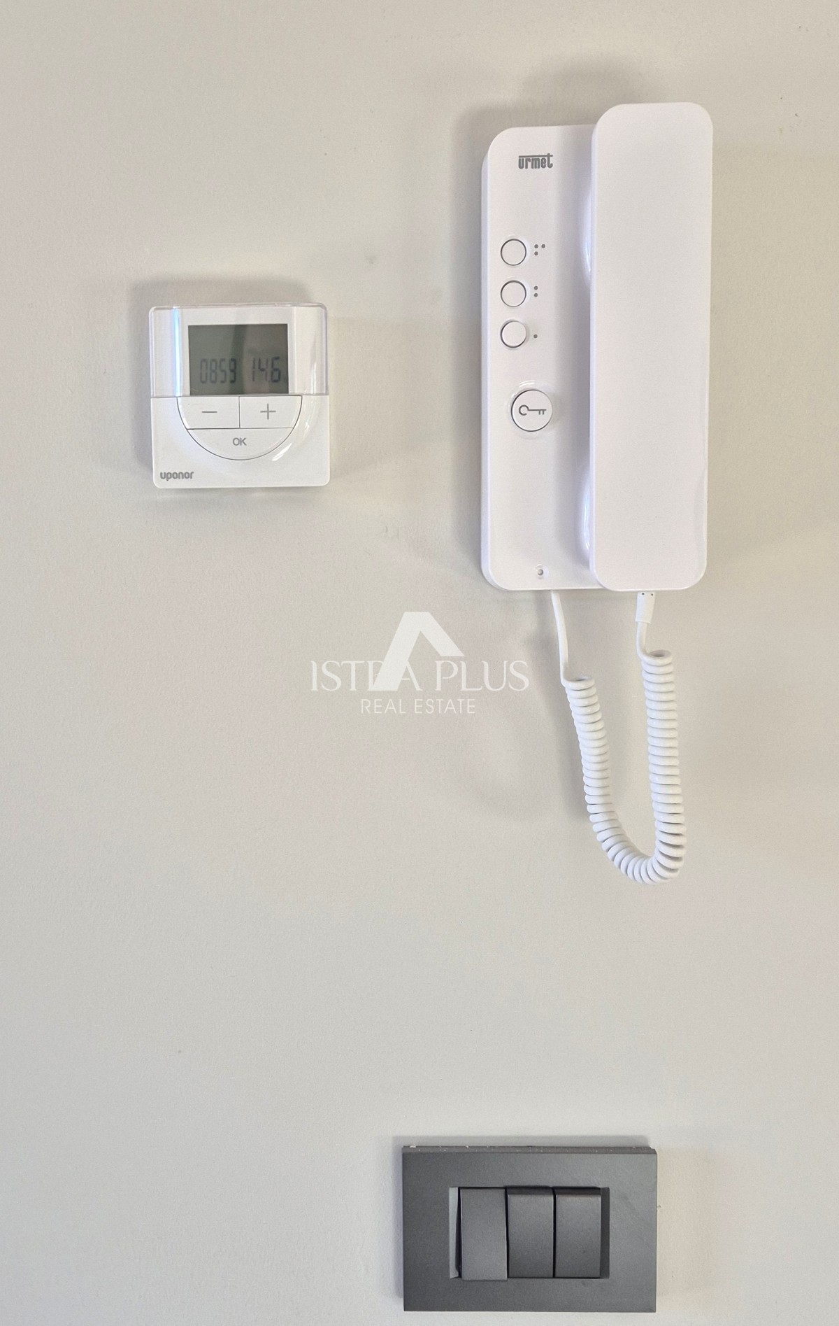 Parenzo a 1500 m dal mare - Appartamento al piano terra con cortile - edificio nuovo, moderno e di qualità!