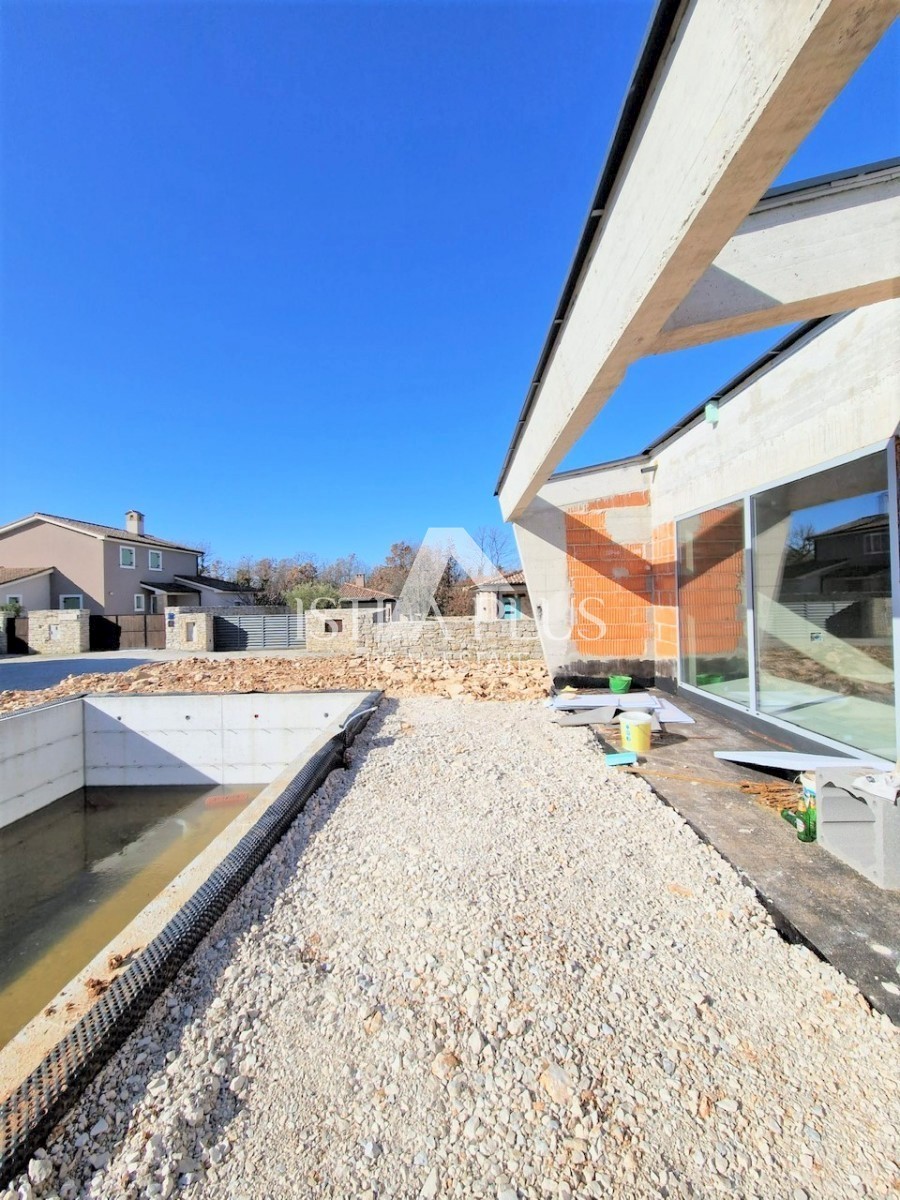 Villa con piscina, moderna architettura e design contemporaneo