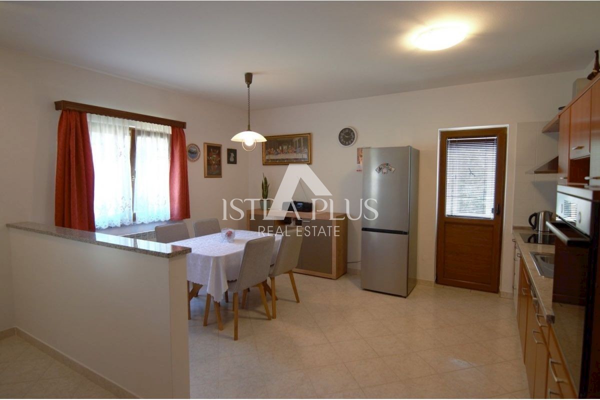 CASA DOPPIA CON GARAGE - DINTORNI DI PARENZO