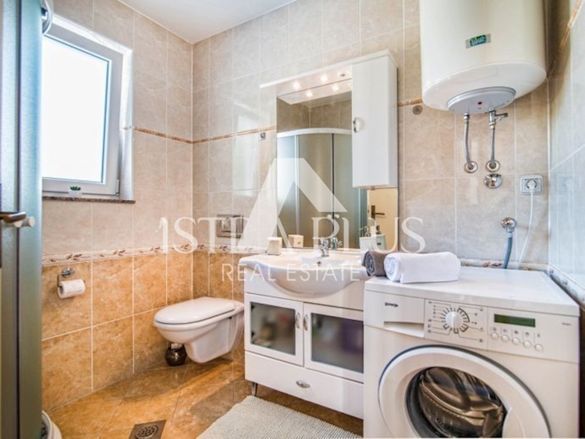 Casa con piscina vicino a Parenzo