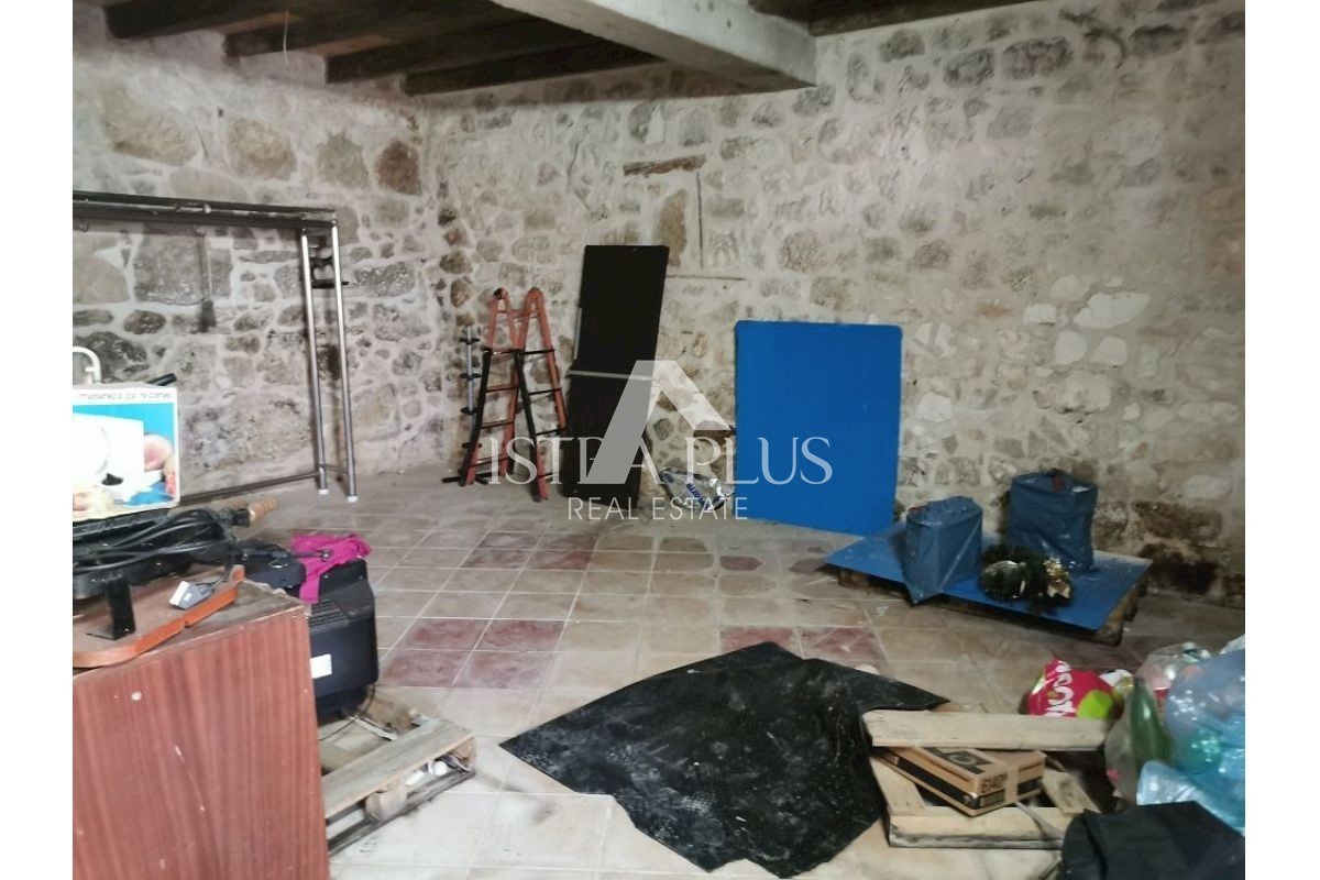 Casa in pietra - zona Orsera