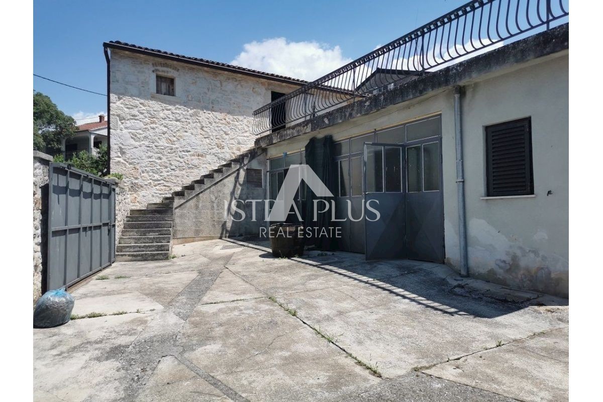 Casa in pietra - zona Orsera