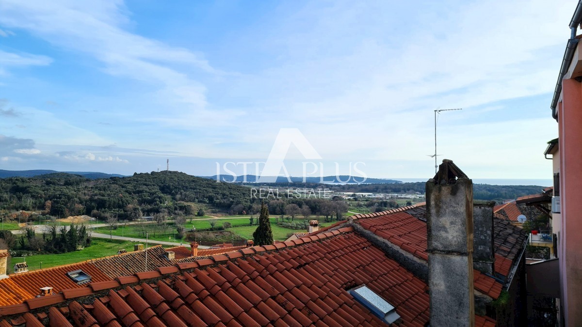 Casa in pietra ristrutturata nel centro di Orsera con vista sul mare - posizione TOP